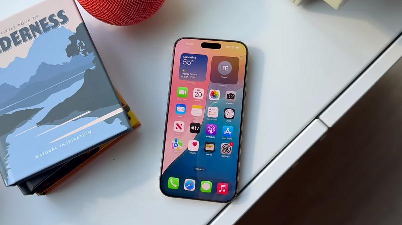 iPhone终于妥协，跌价2153元，5级钛金属+4K杜比视界+A18Pro
