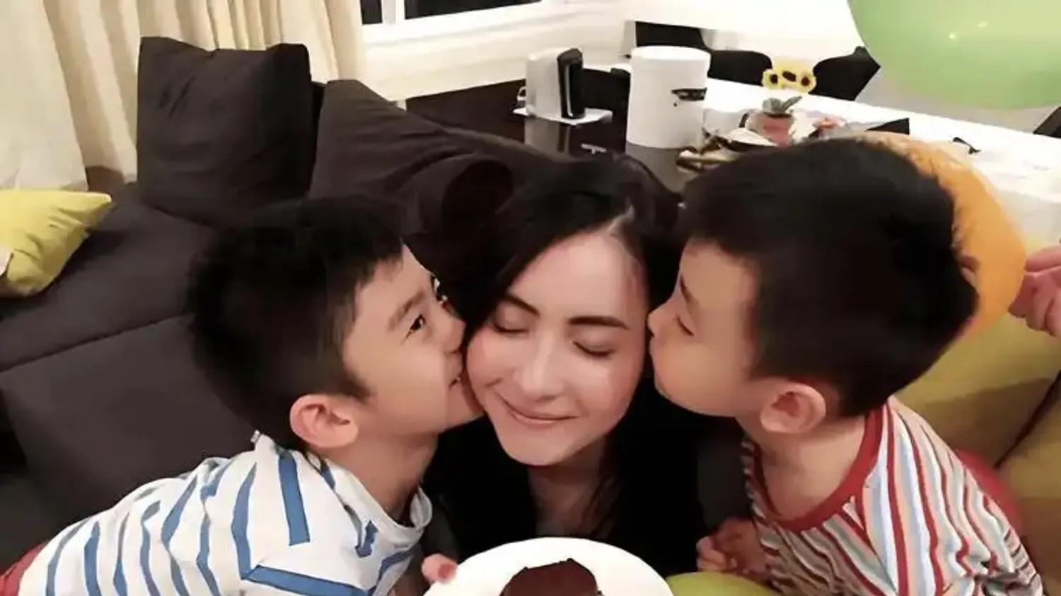 谢霆锋：我那“沾花惹草”的前妻，离婚14年之后，连面相都变了