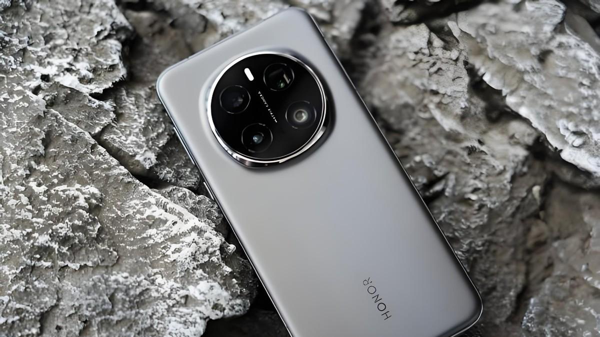 榮耀穩(wěn)了，新機(jī)直接跌價(jià)1343元，堪稱堆料之王