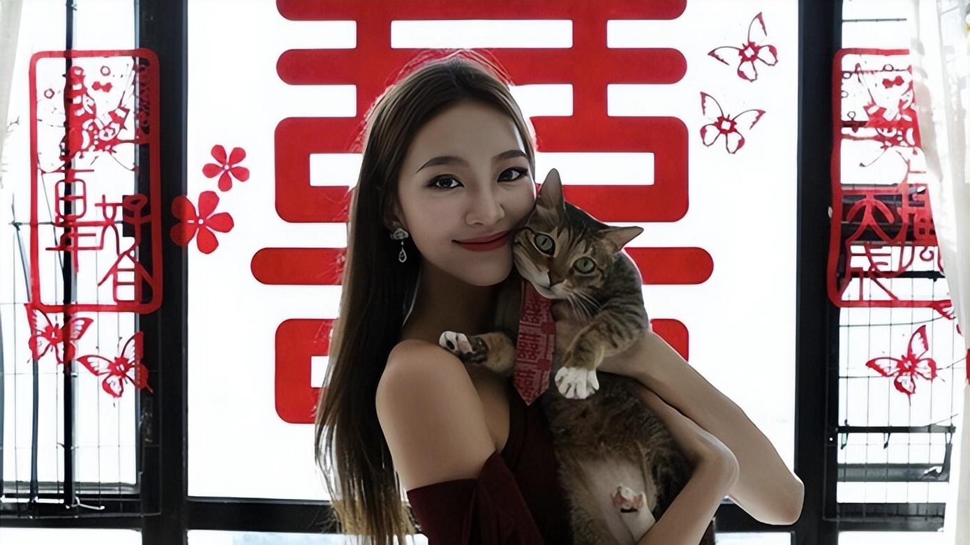 TVB长腿女神宣布结婚！各种金器摆满桌子