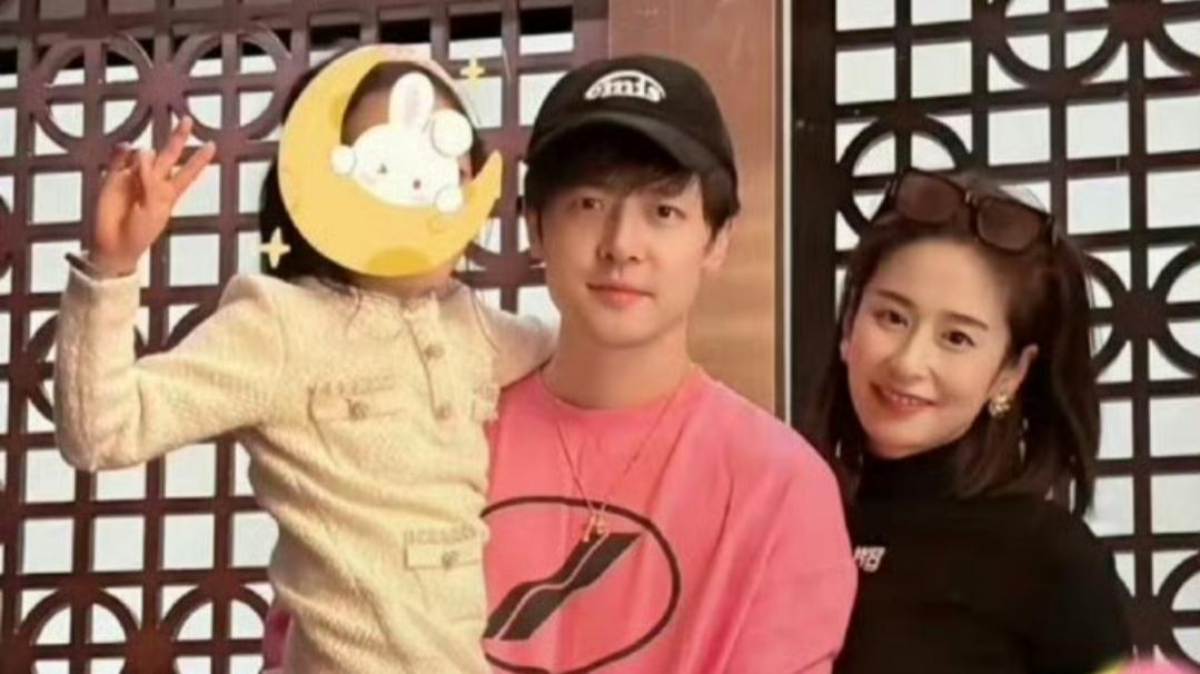 颖儿狂撒狗粮：女儿小月亮唱跳天赋爆棚，原来是遗传了付辛博！