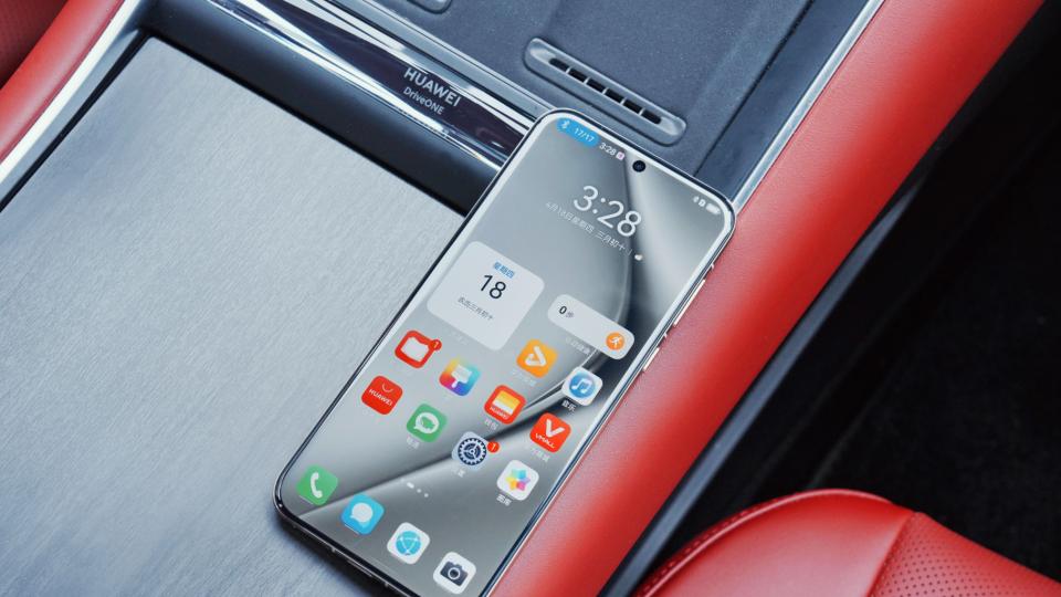 华为Pura 80系列：基本确定延期！华为Pocket 3：三月登场！