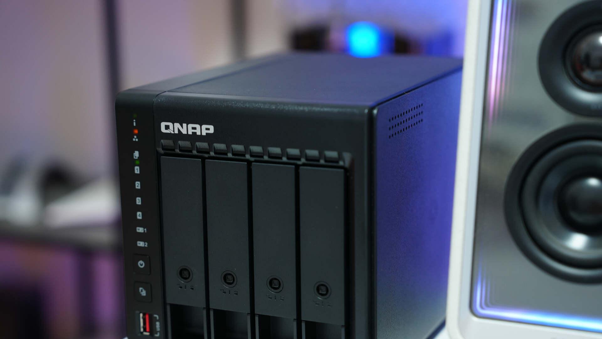 专业可靠还得这个牌子！威联通NAS让企业数据跑赢时间！