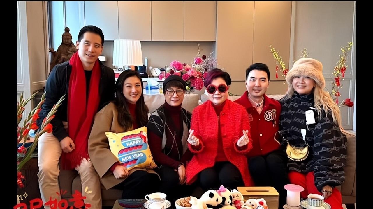 郑欣宜无预警清空IG贴文，抑郁生产复出传闻不停，死党曝其近况