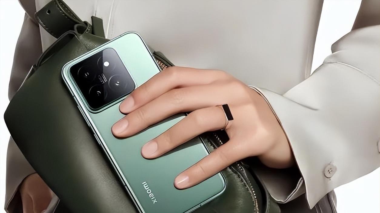 技术普惠，是小米15在激烈市场竞争中，制胜的关键密码！