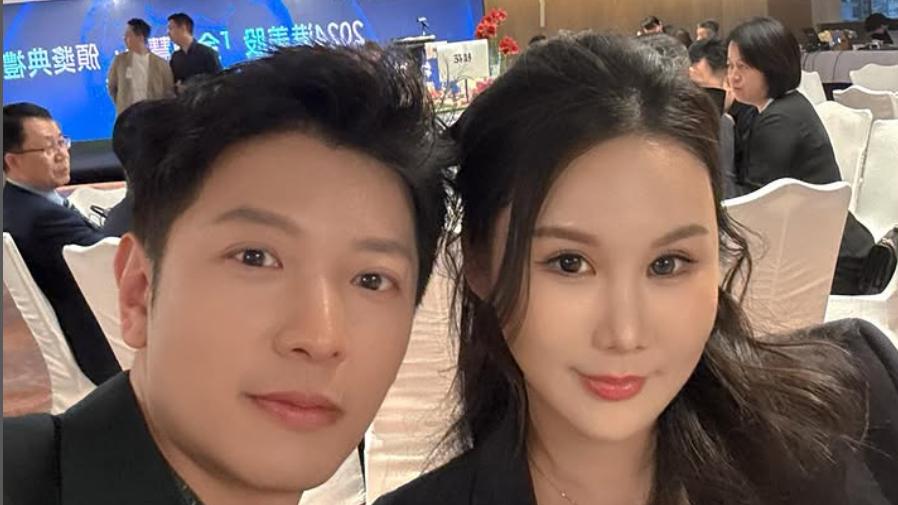 TVB型男高钧贤陪富贵太太参加晚会 晒恩爱合影甘当太太背后的男人