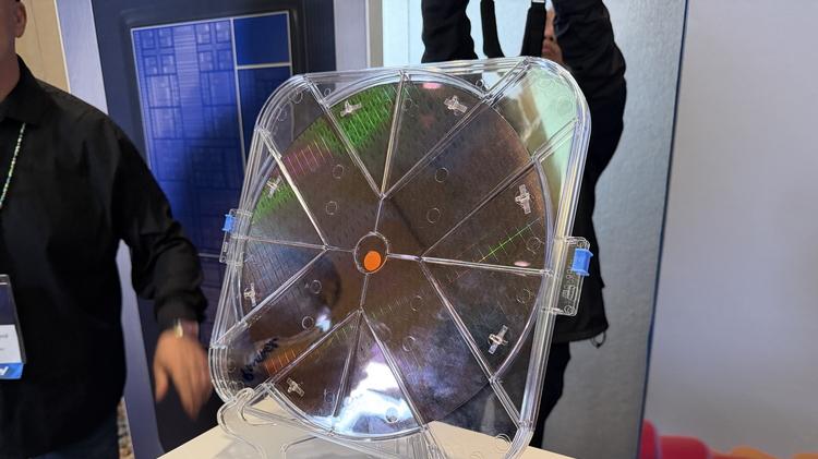 18A制程首秀、新架構井噴：2025 Intel Tech Tour解析