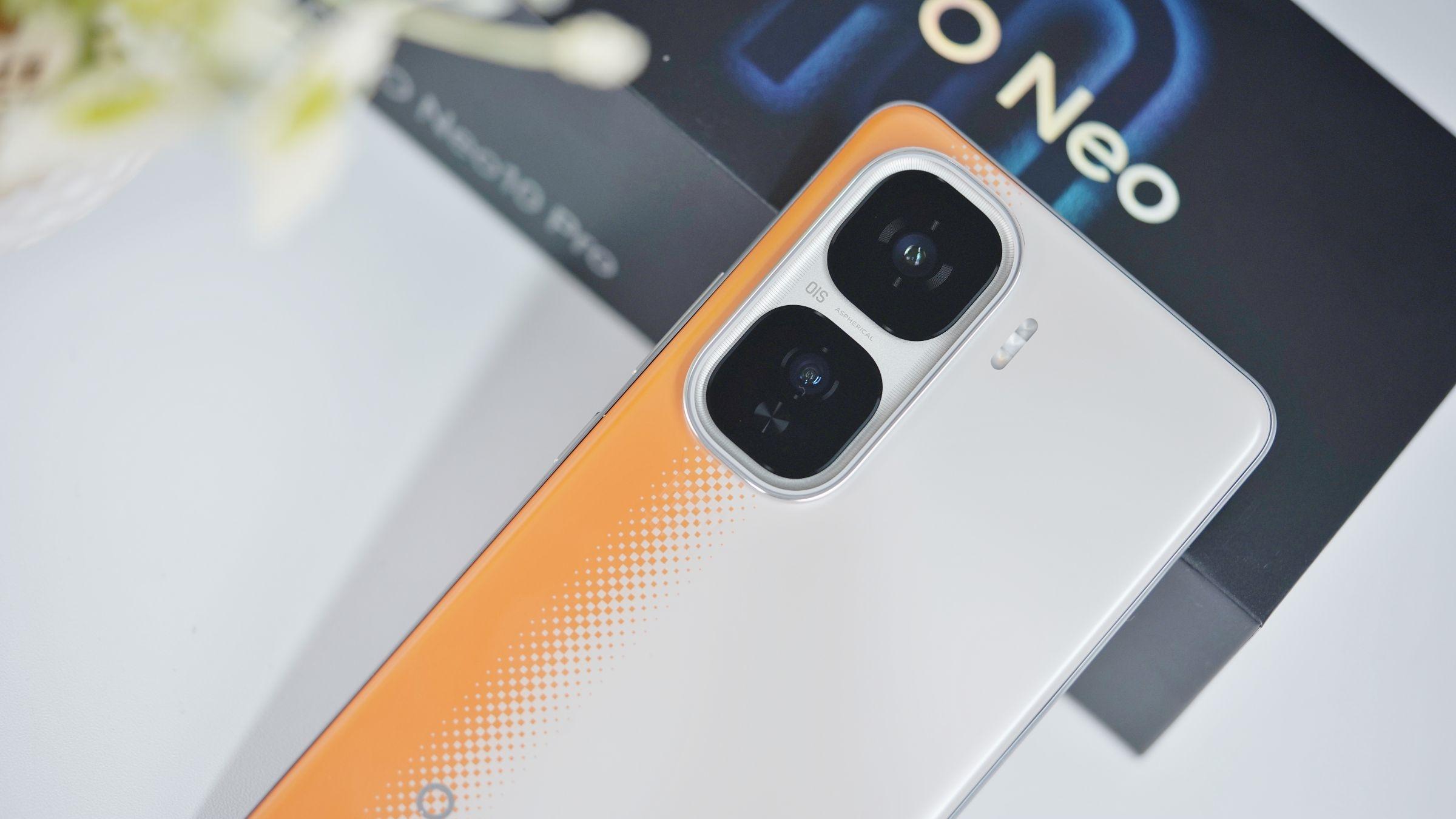 一加+realme打不过iQOO，vivo养了个好儿子