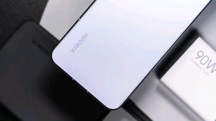 小米果断“发飙”，16GB+1TB+骁龙8至尊版，售价更给力了