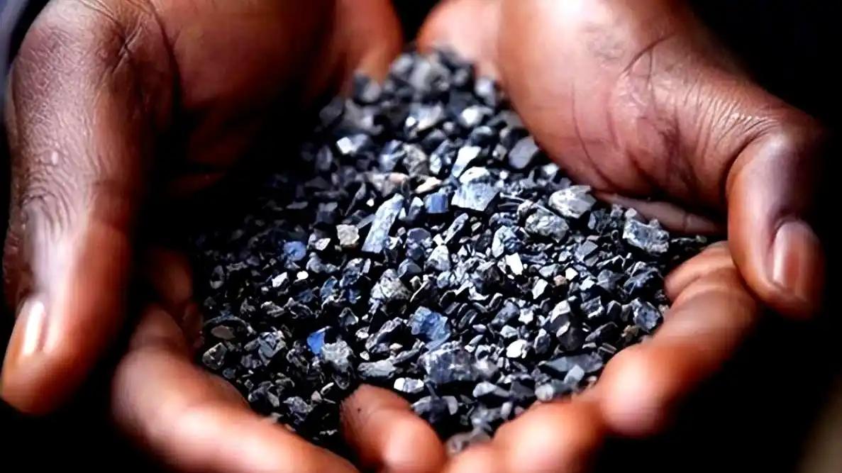 外媒無奈承認，美國對華封鎖七八年，全是瞎折騰，中國正強勢崛起