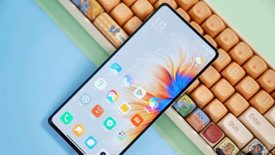 小米MIX 5浮出水面：四曲面和屏下前攝，已創建文件夾！