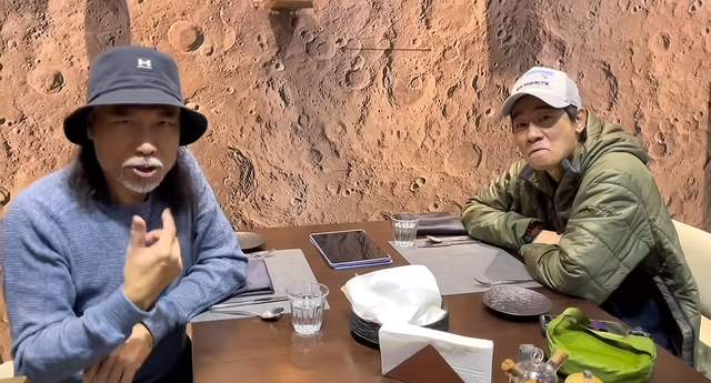 陈小春与“师父”时隔28年后重聚！表情动作扭捏，实力对比很明显