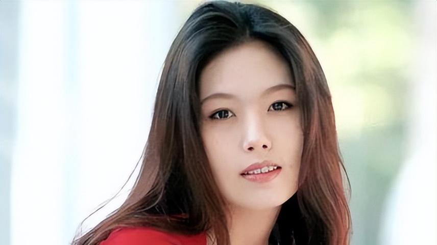 韩娱惊现遥控装置内幕：李恩珠颁奖礼裙摆藏电击器真相！