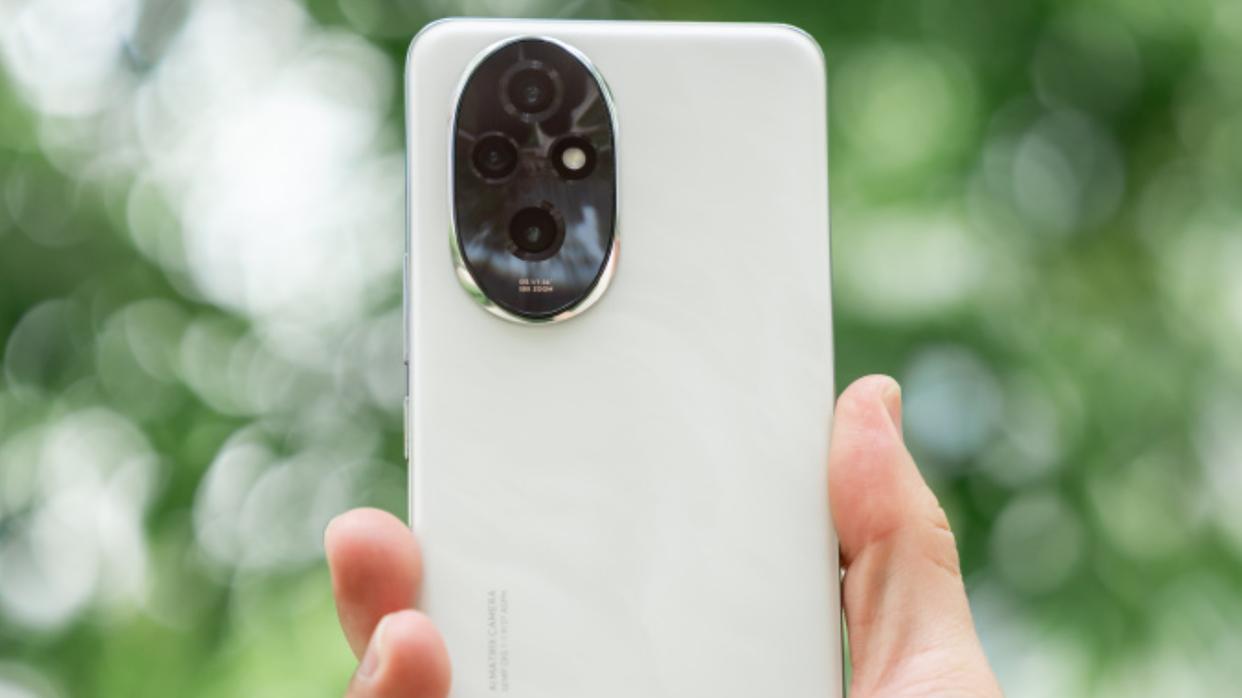 荣耀坚持清仓，12GB+256GB跌价1310元，昔日旗舰沦为千元机