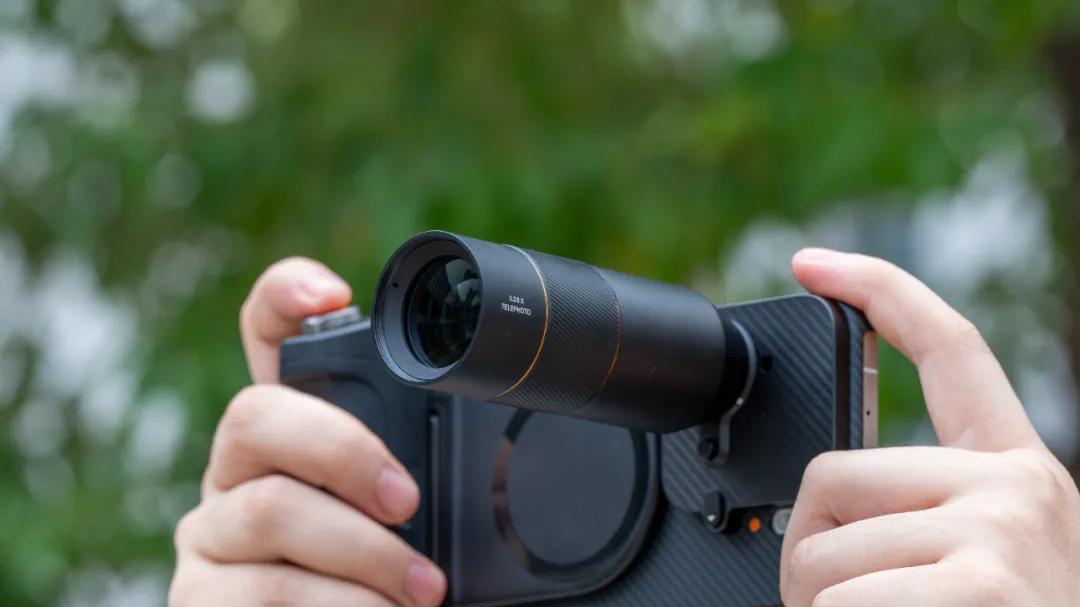 便宜大幾百，配置卻更頂？子品牌手機開始“騎臉”自家大哥了