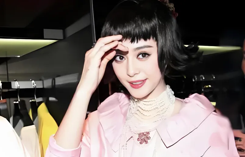 范冰冰20岁时旧照火遍全网，土气短发也能驾驭，造型越刁钻反而越美