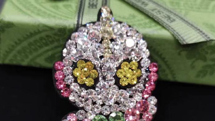 刘亦菲真是带货达人，同款奥特曼发夹卖爆，商家：没接住泼天富贵