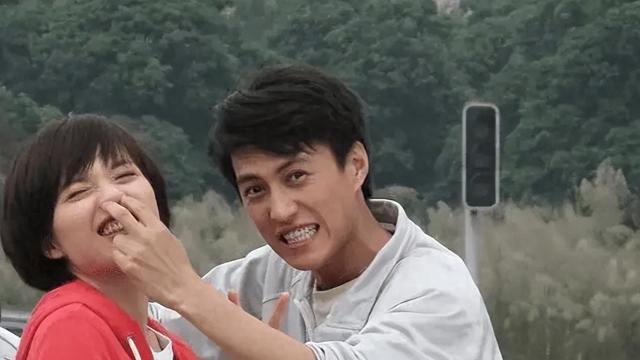 原来她就是靳东的妻子，因戏生情恩爱12年，娶一个贤妻旺三代