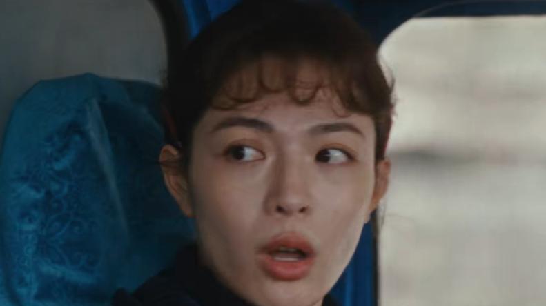 开播冲上热搜！秦昊韩庚用20年逃亡拍透命运，《借命而生》这尺度太敢了