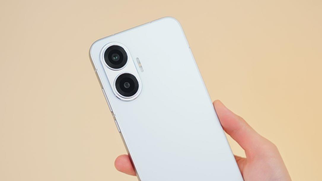 销量超越100万台！240万跑分+7550mAh+金属中框，低至1699元起