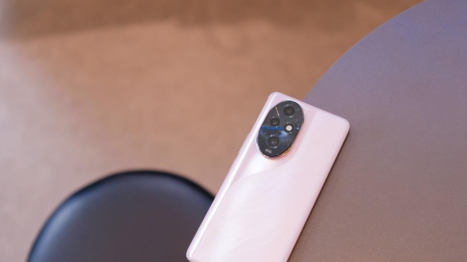 荣耀终于妥协，16GB+512GB跳水1790元，可以捡漏的国补“真香机”