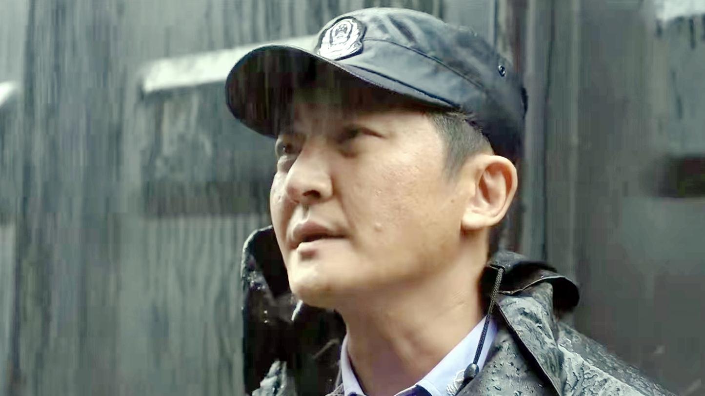 央视一套《驻站》：1分钟的台词戏，戳痛了多少“普通”员工的自尊