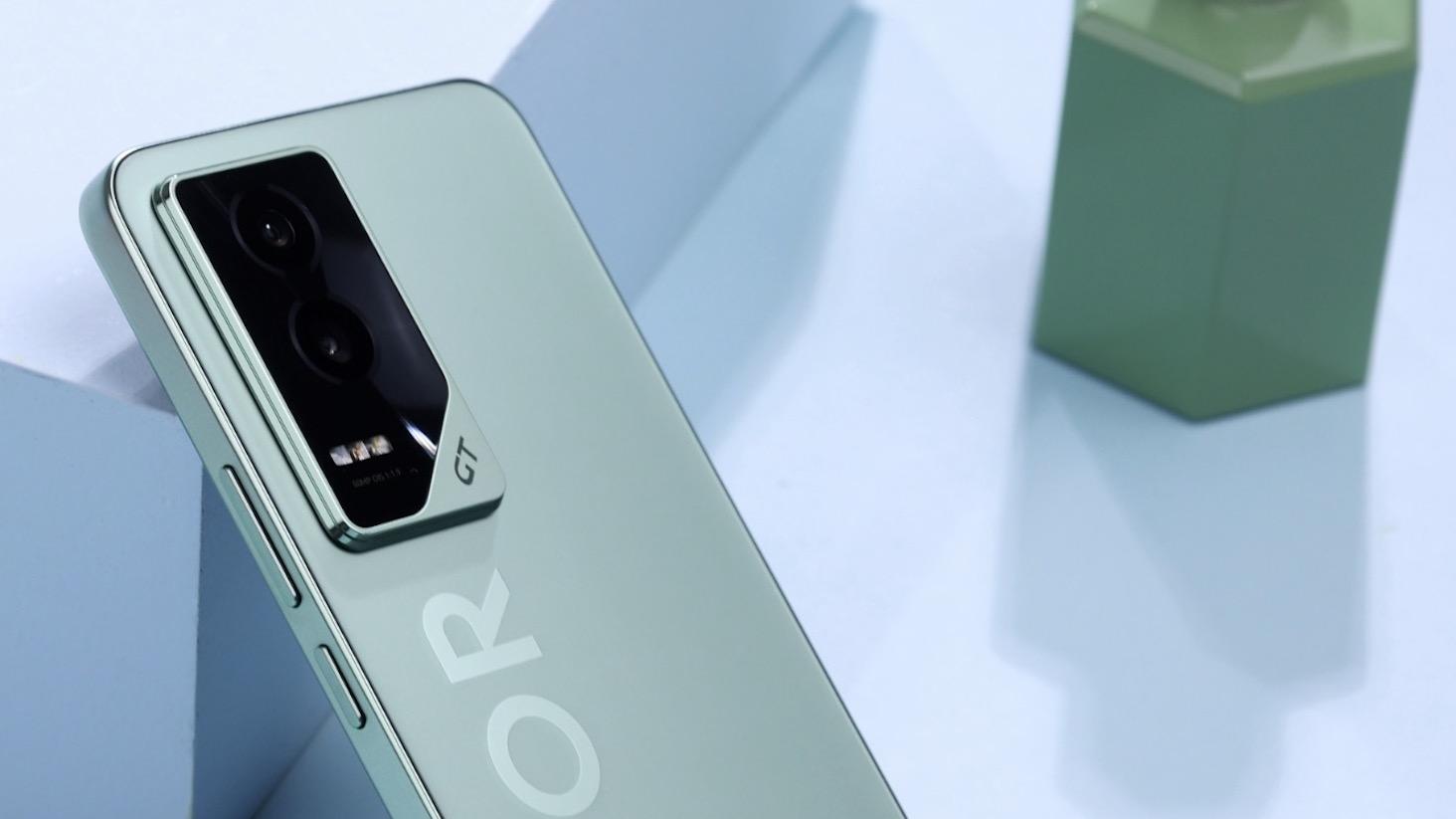 荣耀降低利润空间！骁龙8Gen3+绿洲护眼屏+100W快充，低至1492元