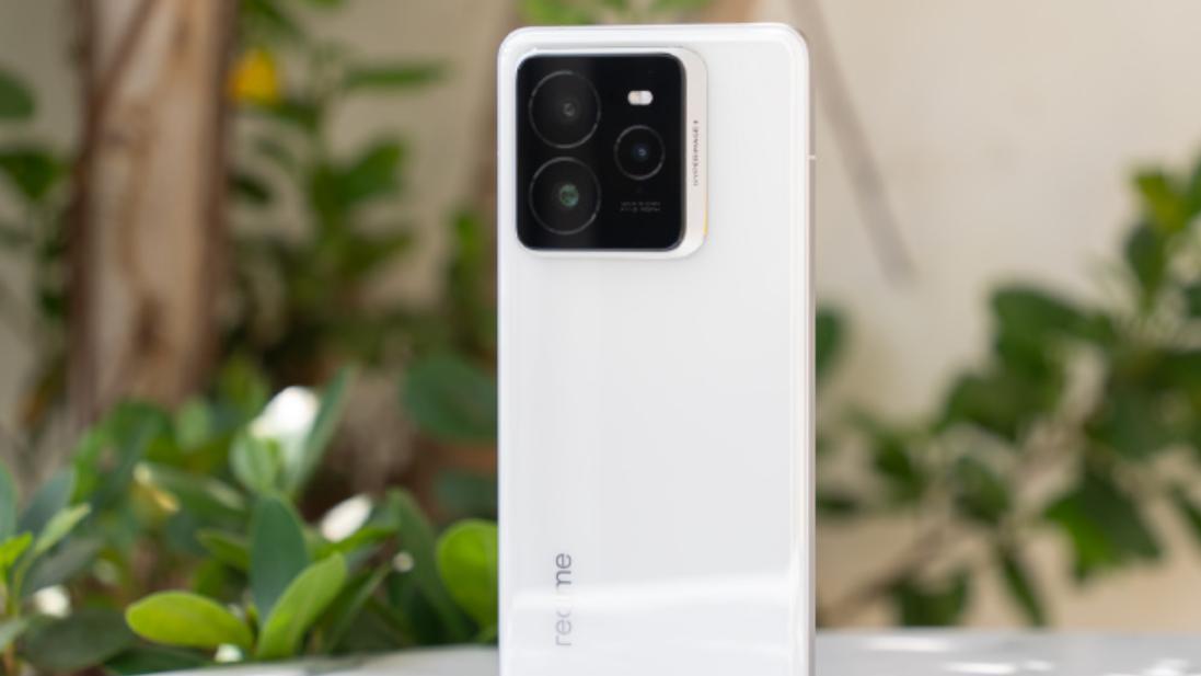 高端市场“搅局者”，骁龙8至尊版旗舰售价创新低，小米不香了