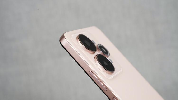 真我15首发评测：年轻人的娱乐平权神器