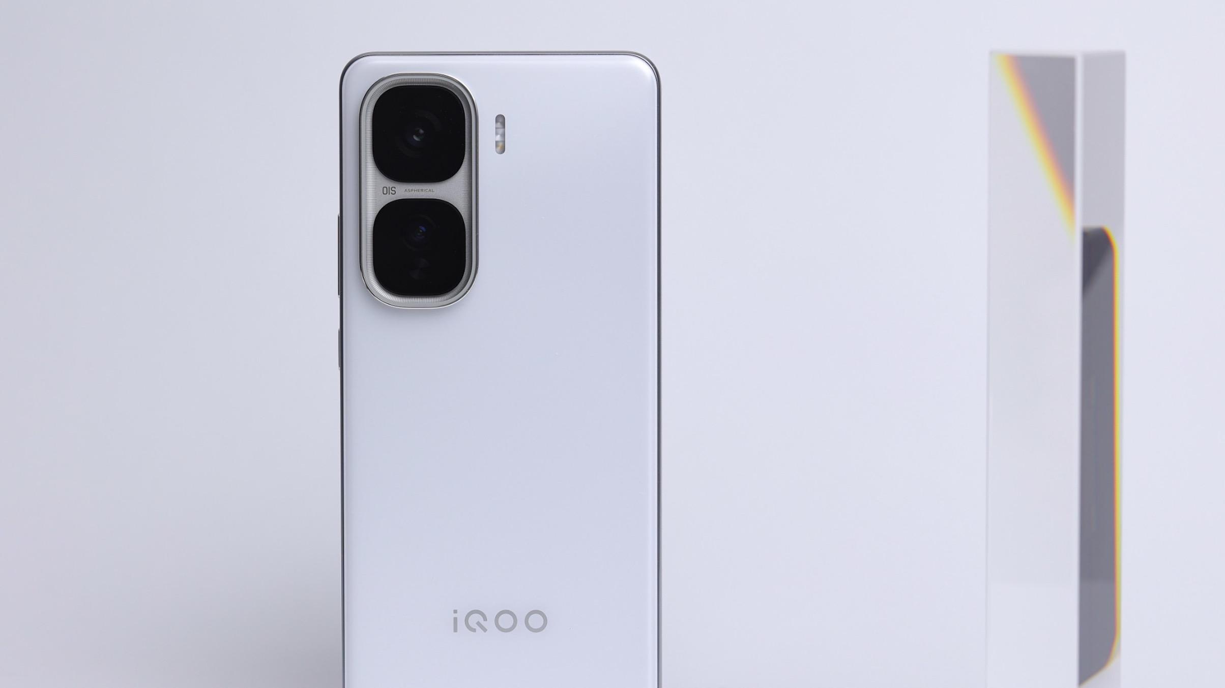 被冷落的真香中端旗舰，天玑9400+120W快充+大电池，低至2039元