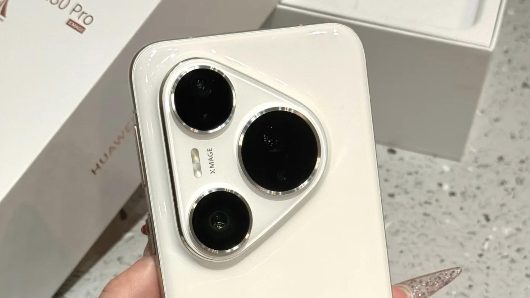 华为心软了？麒麟9020+512GB+1英寸主摄+卫星通信，售价一跌再跌