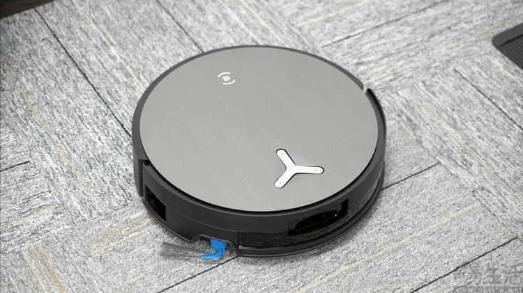 從自研首發到領跑市場，科沃斯如何用“滾筒”改變掃地機器人行業