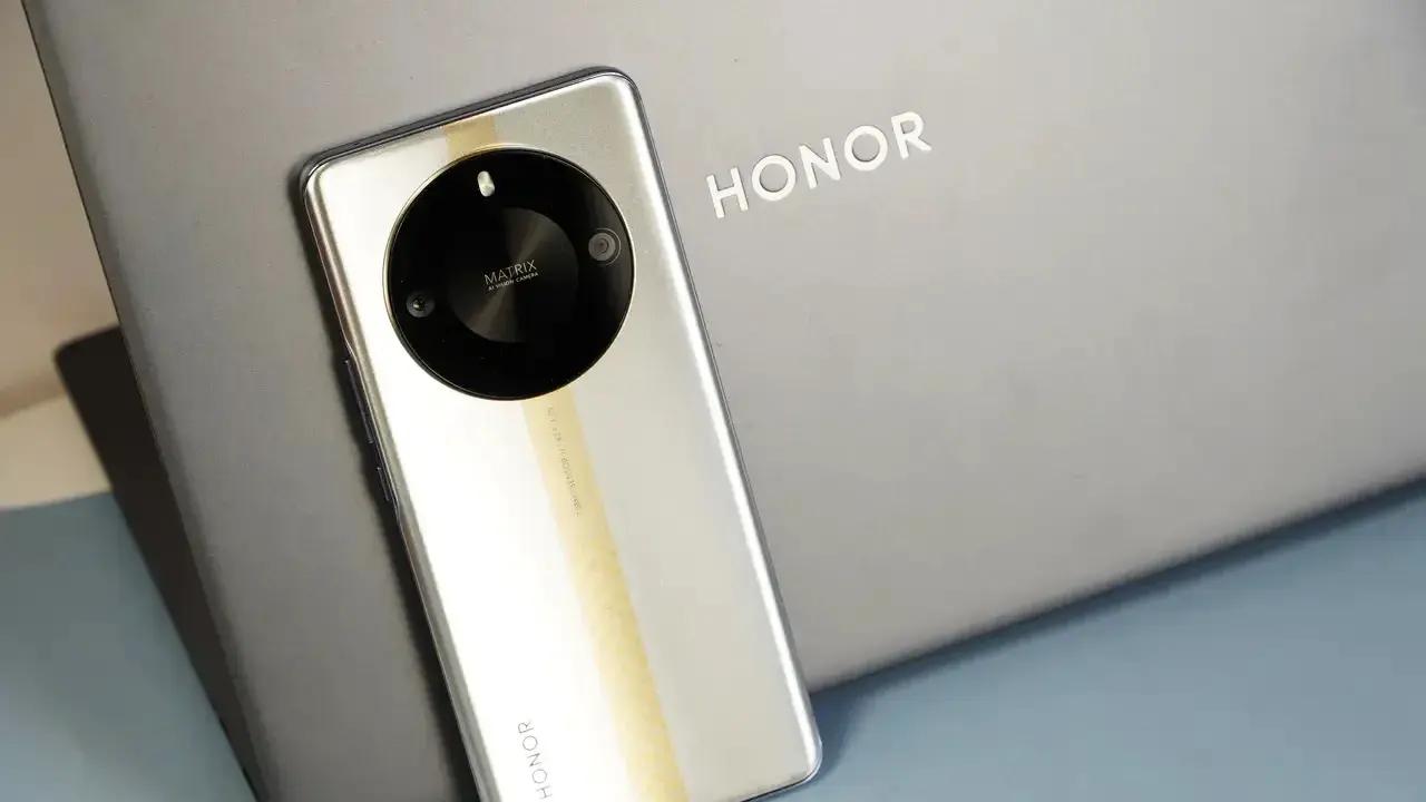 从2199跌至1448元，骁龙8系+护眼曲屏+1亿像素，成荣耀真香千元机