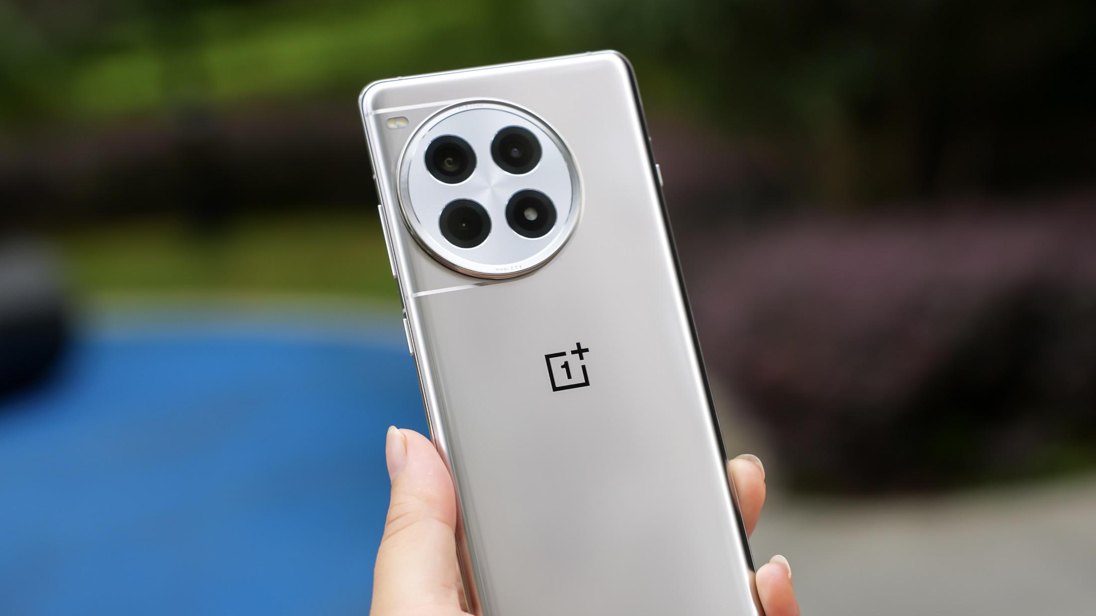 国补后，“值得捡漏”的骁龙8Gen3手机，16+512GB价格“大跳水”