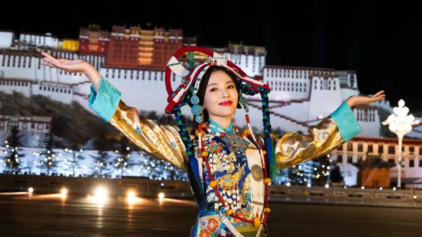 蛇年春晚收视出炉！刘涛上场突破39%成最高点，比龙年高了5%