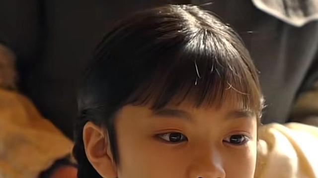 当强行扮嫩”的风刮到央视年代剧，一脸褶子扎双马尾，真尬！