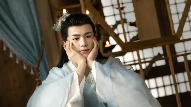 都市剧《爱你》爱奇艺首播！张凌赫领衔，国家一级演员作配，值得期待