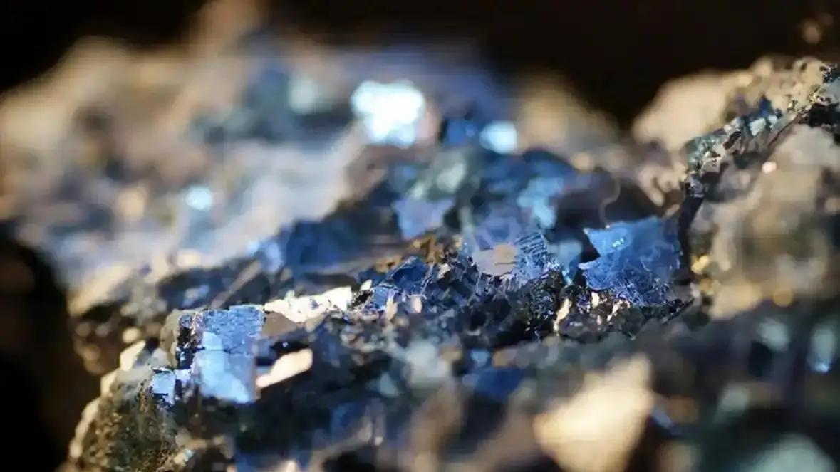 一眾芯片巨頭應聲倒下？中國反制奏效，英偉達、美光、ASML無一幸免