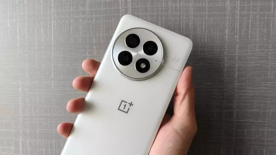 30分钟首销10万台，24GB+1TB+2K屏，国补后可以“闭眼入”的手机