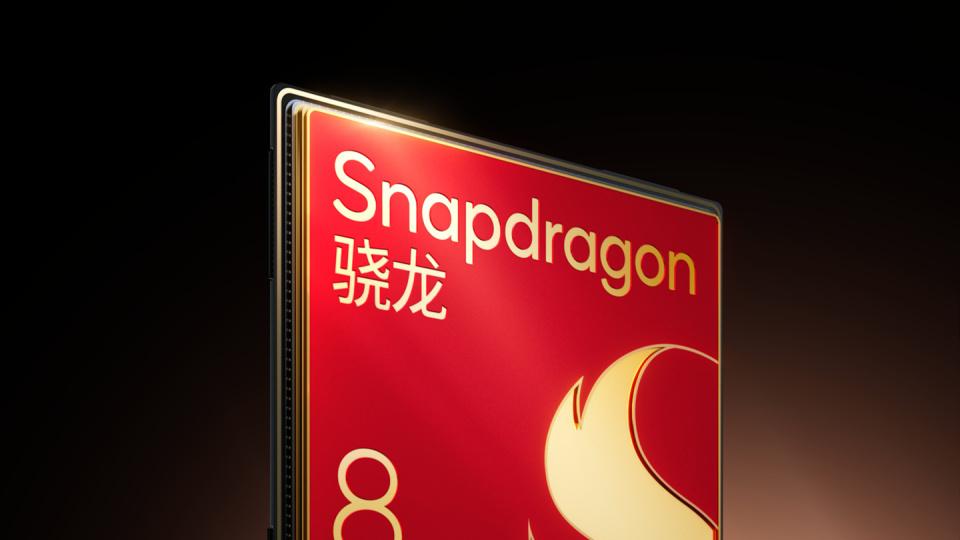 小米16 Ultra再次被确认：大直屏+大R角设计，影像联名也有变化