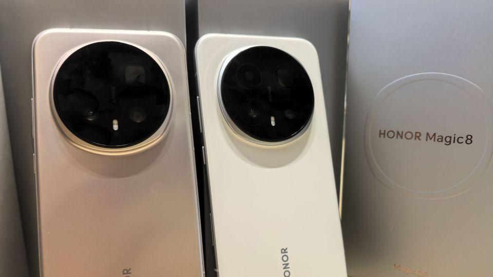 榮耀Magic8系列到底怎么樣？線下體驗后，不吐不快！