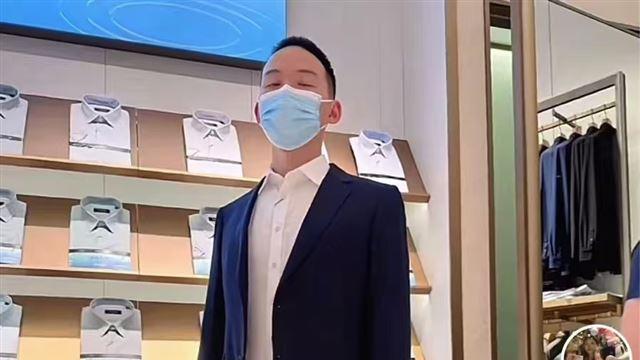 谢浩男首度谈养父母，谢爸秒黑脸！大妹自曝家产分配问题，好感人