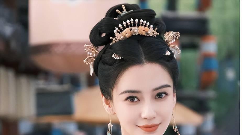 杨颖《相思令》遭网友举报，称抵制劣迹艺人，要求广电下架处理