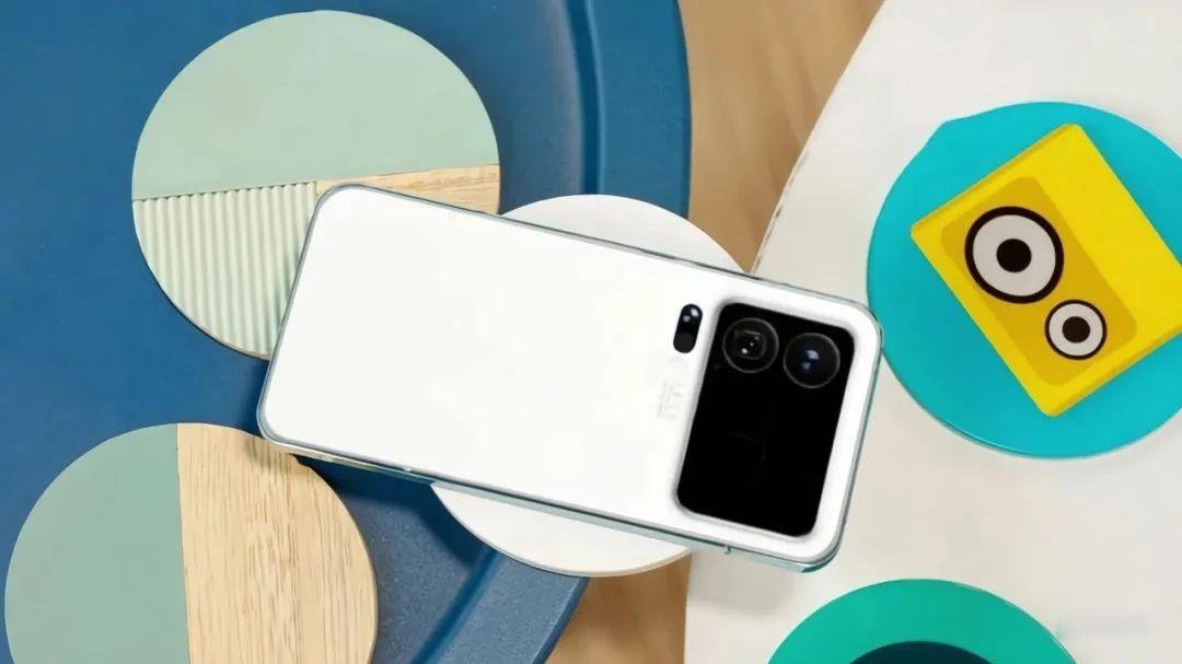 小米16Pro渲染图首曝：配置爆表，外观硬刚iPhone17Pro！