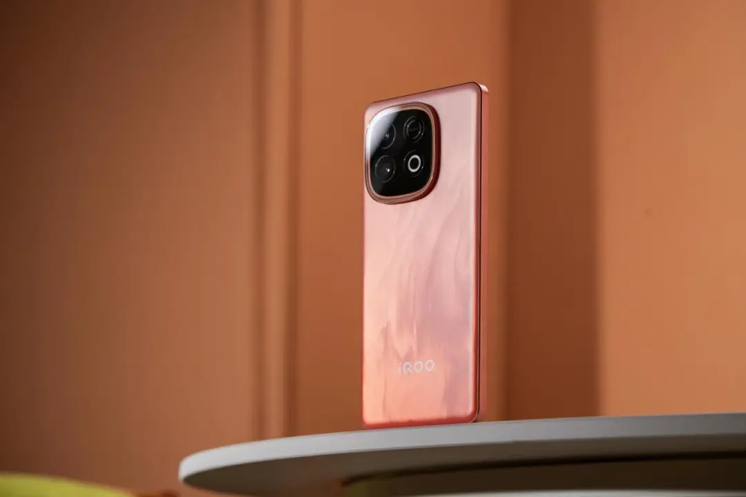 死磕电池容量？又一款8000mAh手机官宣