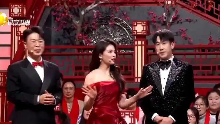 被“孤立”的刘涛，被力捧的李雪健，收视暴涨的春晚，风向全变了