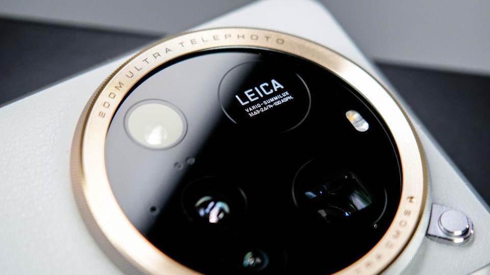 小米果斷“發飆”，6000mAh+驍龍8至尊版，國補后跳水1000元