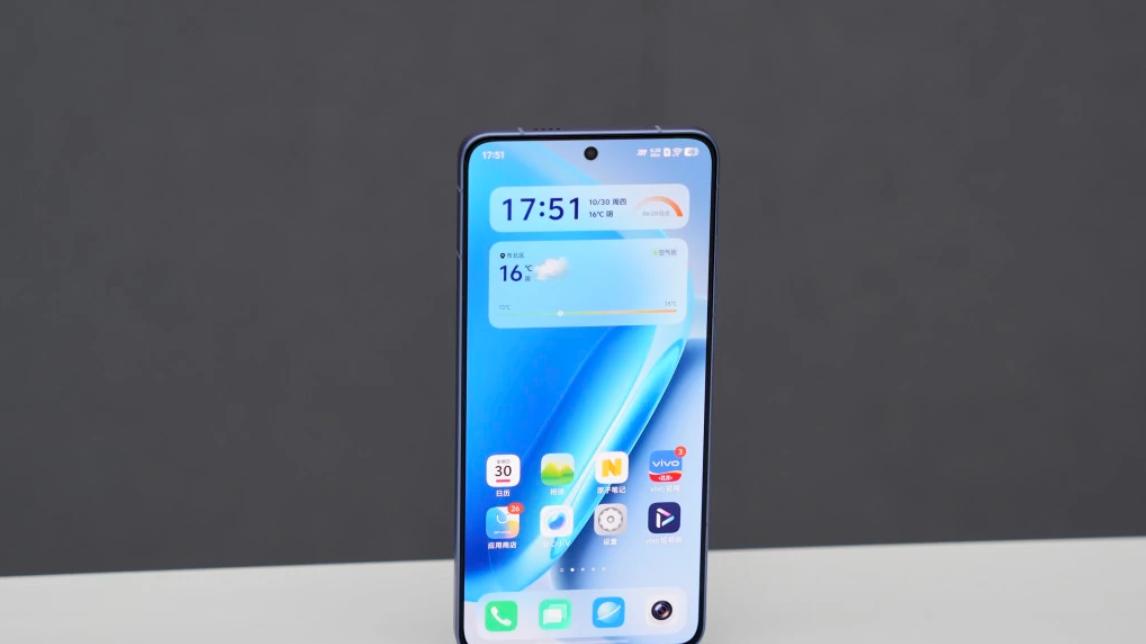 兩千元檔性價比第二名的手機，7500mAh+驍龍8至尊，銷量很不錯啊