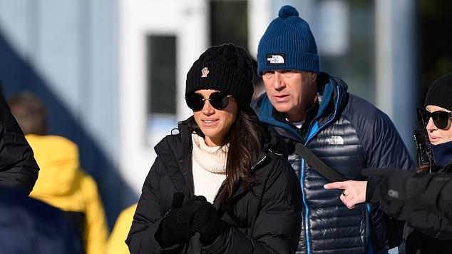 梅根情人节罕见晒娃！5岁阿奇很帅，3岁女儿很萌，她和哈里秀恩爱