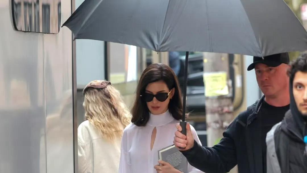 Anne Hathaway 安妮海瑟薇近期片场照 ???